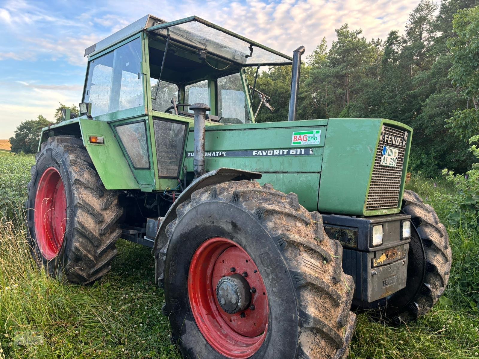 Traktor типа Fendt Favorit 611 LS, Gebrauchtmaschine в Ingelfingen-Stachenhausen (Фотография 1)