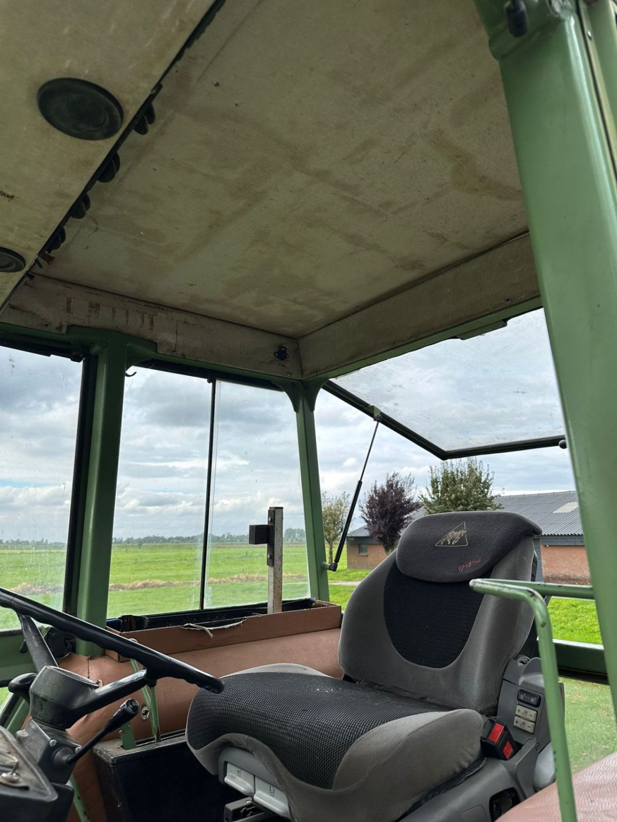 Traktor of the type Fendt Favorit 611 LS, Gebrauchtmaschine in zwolle (Picture 7)