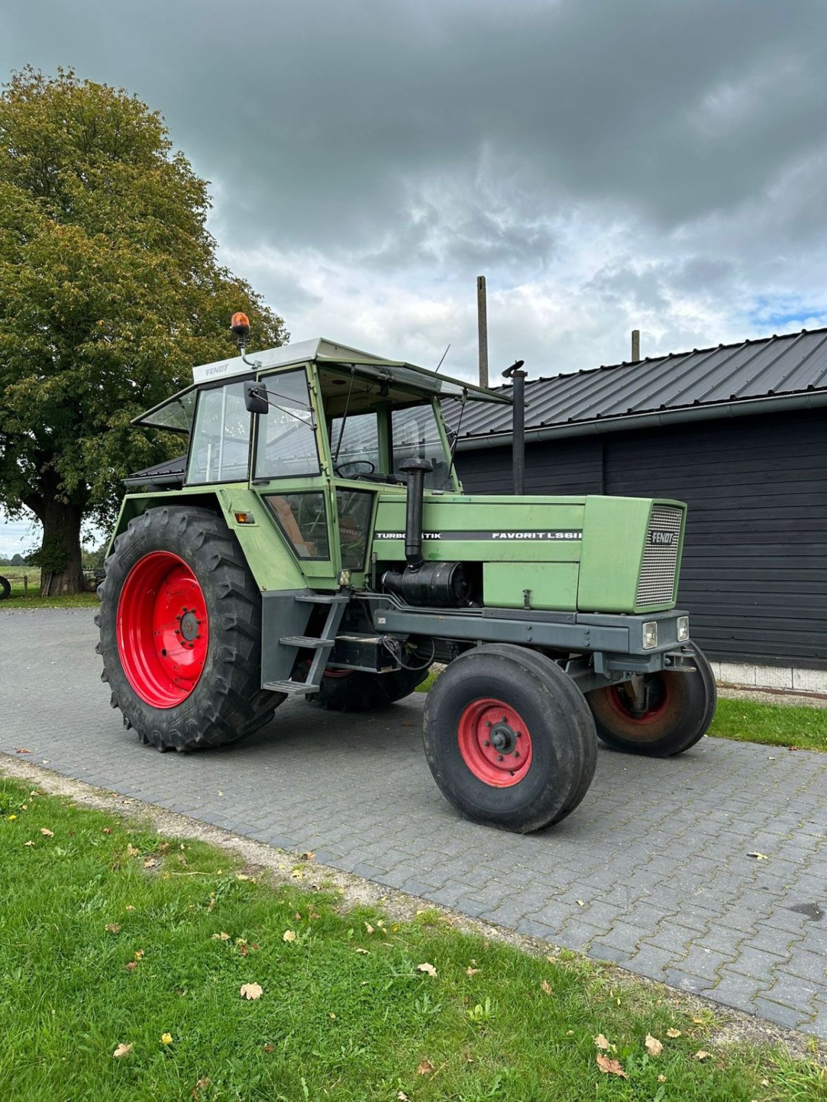 Traktor del tipo Fendt Favorit 611 LS, Gebrauchtmaschine In zwolle (Immagine 1)