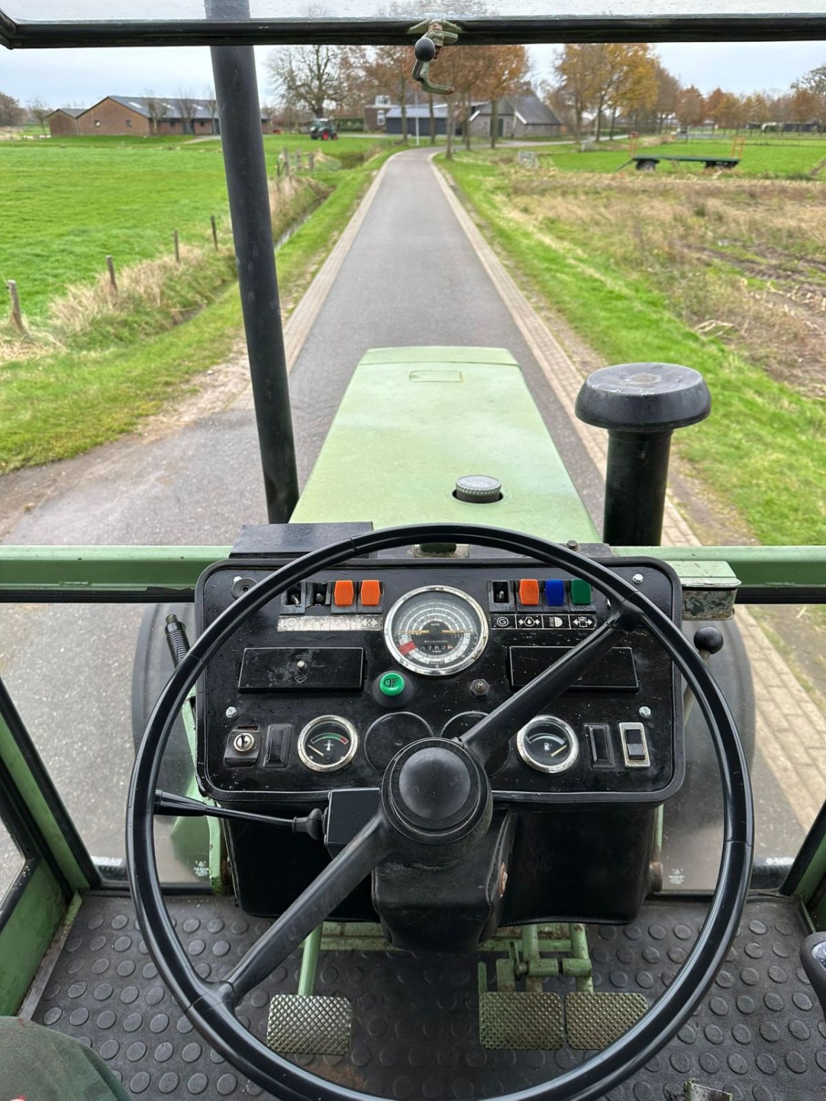 Traktor of the type Fendt Favorit 611 LS, Gebrauchtmaschine in zwolle (Picture 5)