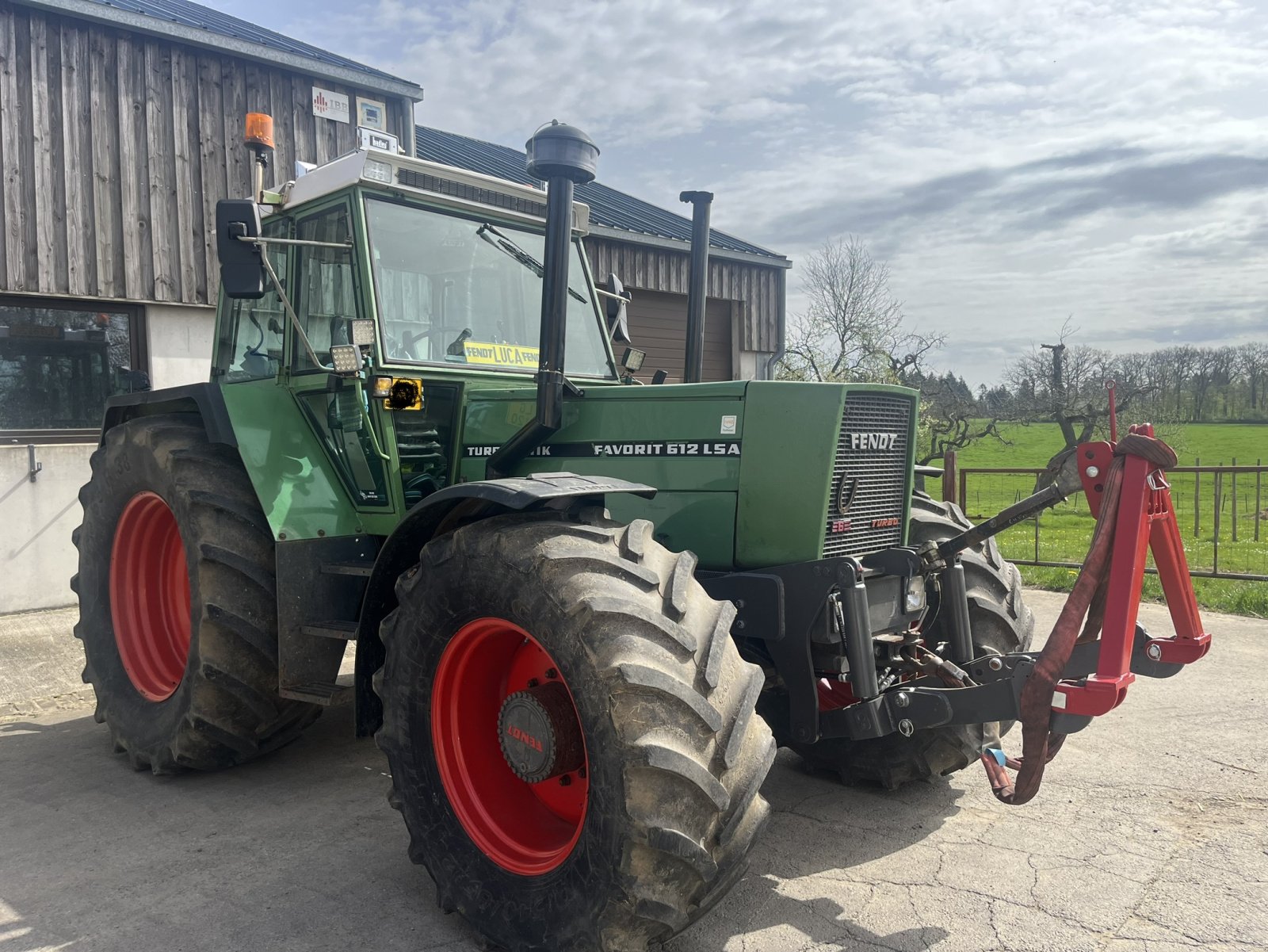 Traktor typu Fendt Favorit 612 LSA, Gebrauchtmaschine v Welfrange (Obrázok 1)