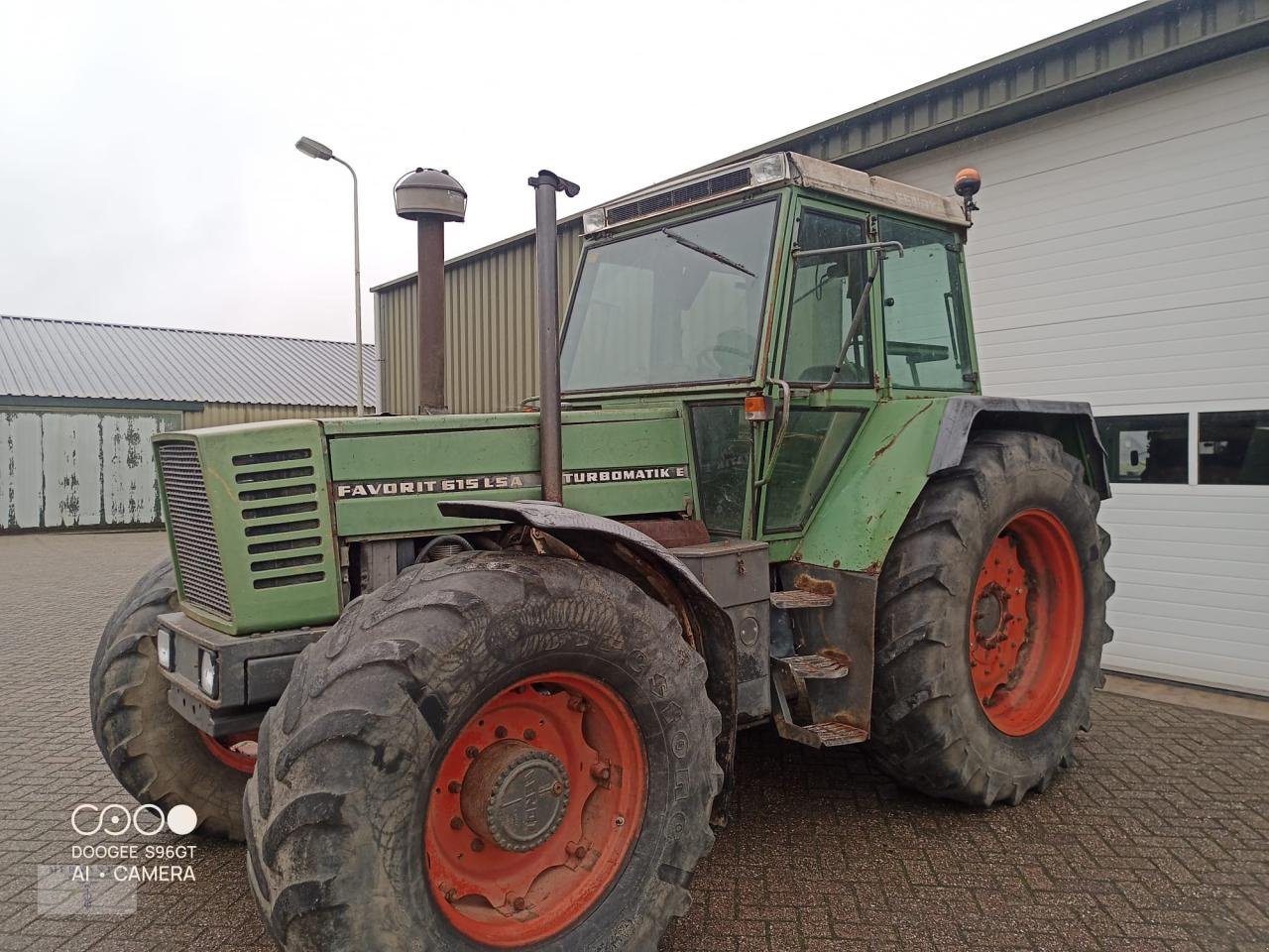 Traktor typu Fendt Favorit 615 LSA Turbomatik E, Gebrauchtmaschine v Pragsdorf (Obrázok 2)