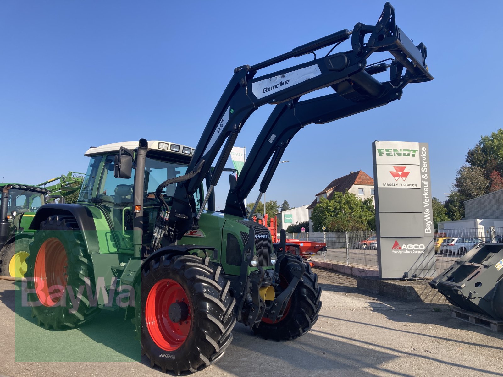 Traktor del tipo Fendt Favorit 711 Vario COM I 1 + Quicke Frontlader Q6M, Gebrauchtmaschine en Dinkelsbühl (Imagen 1)