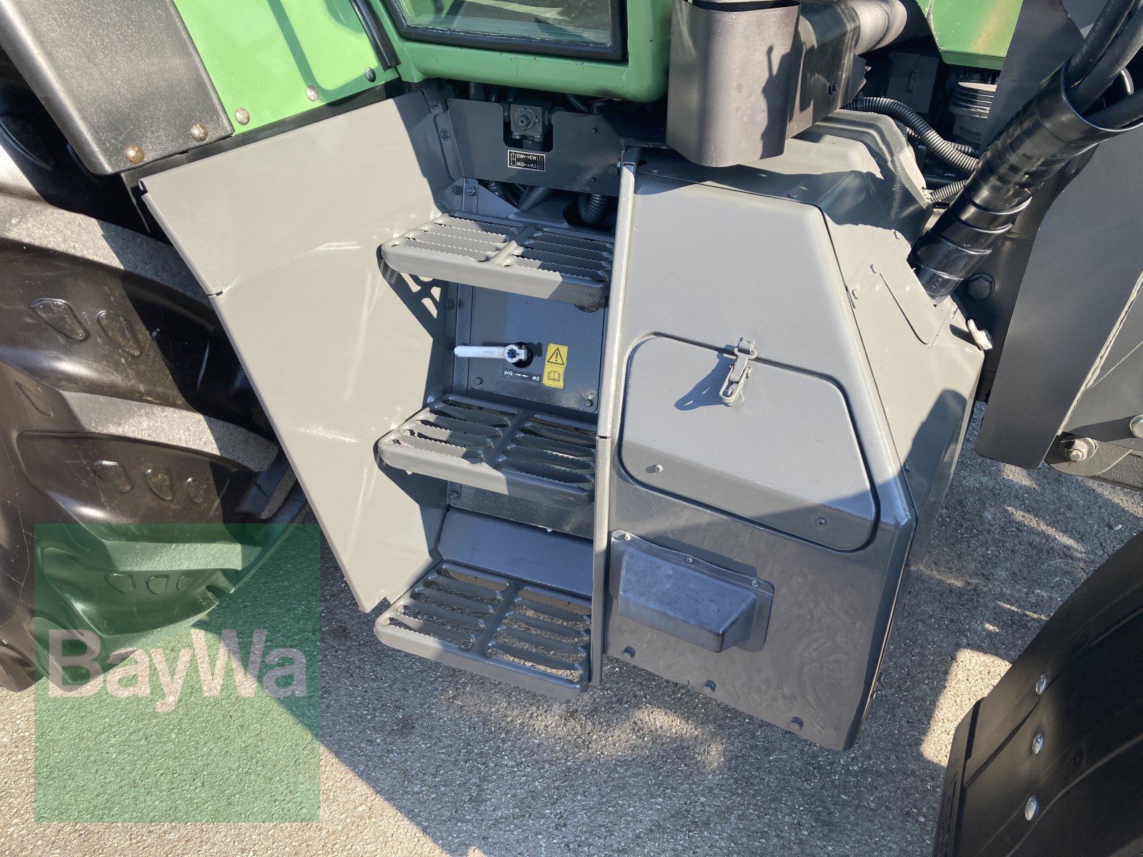 Traktor des Typs Fendt Favorit 711 Vario COM I 1 + Quicke Frontlader Q6M, Gebrauchtmaschine in Dinkelsbühl (Bild 15)