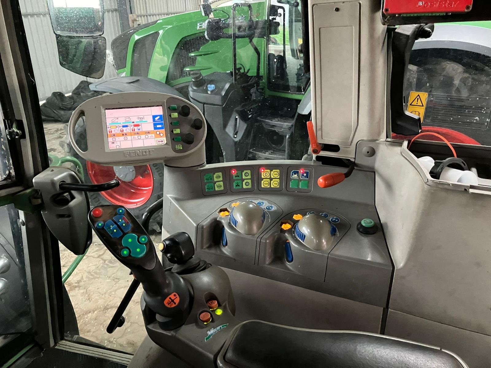 Traktor del tipo Fendt Favorit 716 Vario, Gebrauchtmaschine In Jemgum (Immagine 8)