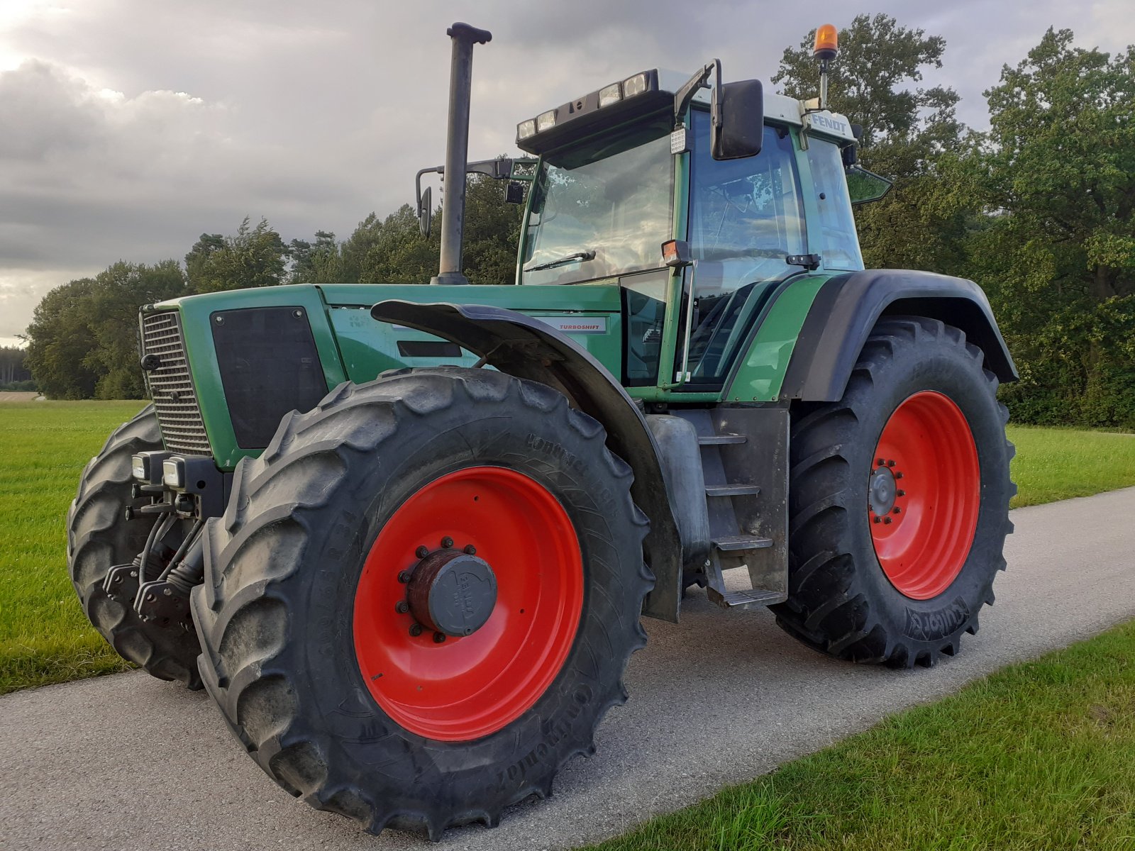 Traktor van het type Fendt Favorit 818, Gebrauchtmaschine in Mindelheim (Foto 1)