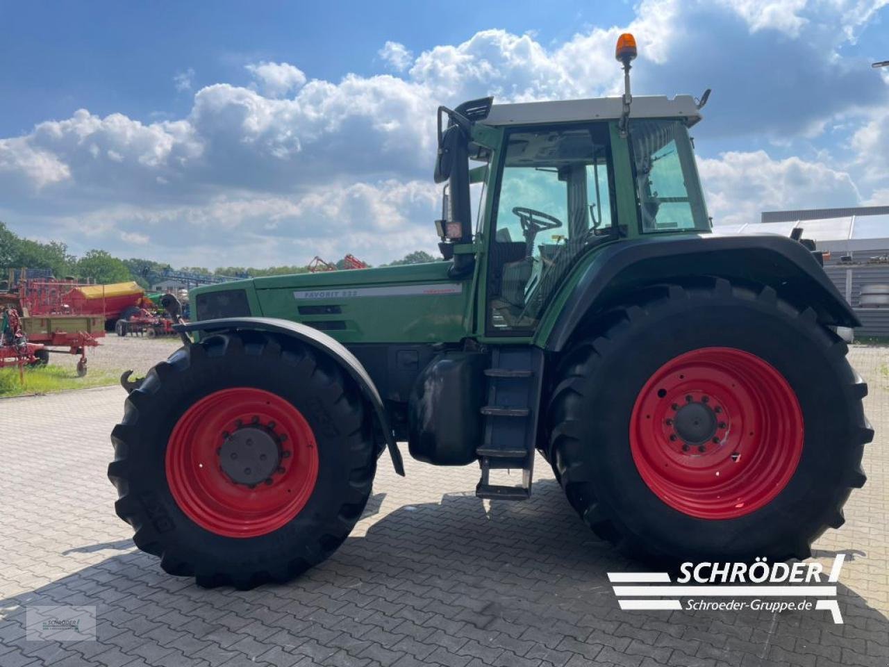 Traktor van het type Fendt FAVORIT 822, Gebrauchtmaschine in Wildeshausen (Foto 4)