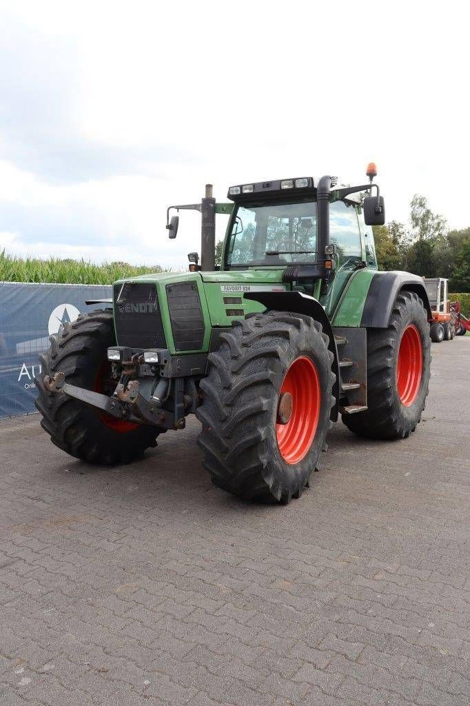 Traktor Türe ait Fendt Favorit 824, Gebrauchtmaschine içinde Antwerpen (resim 10)