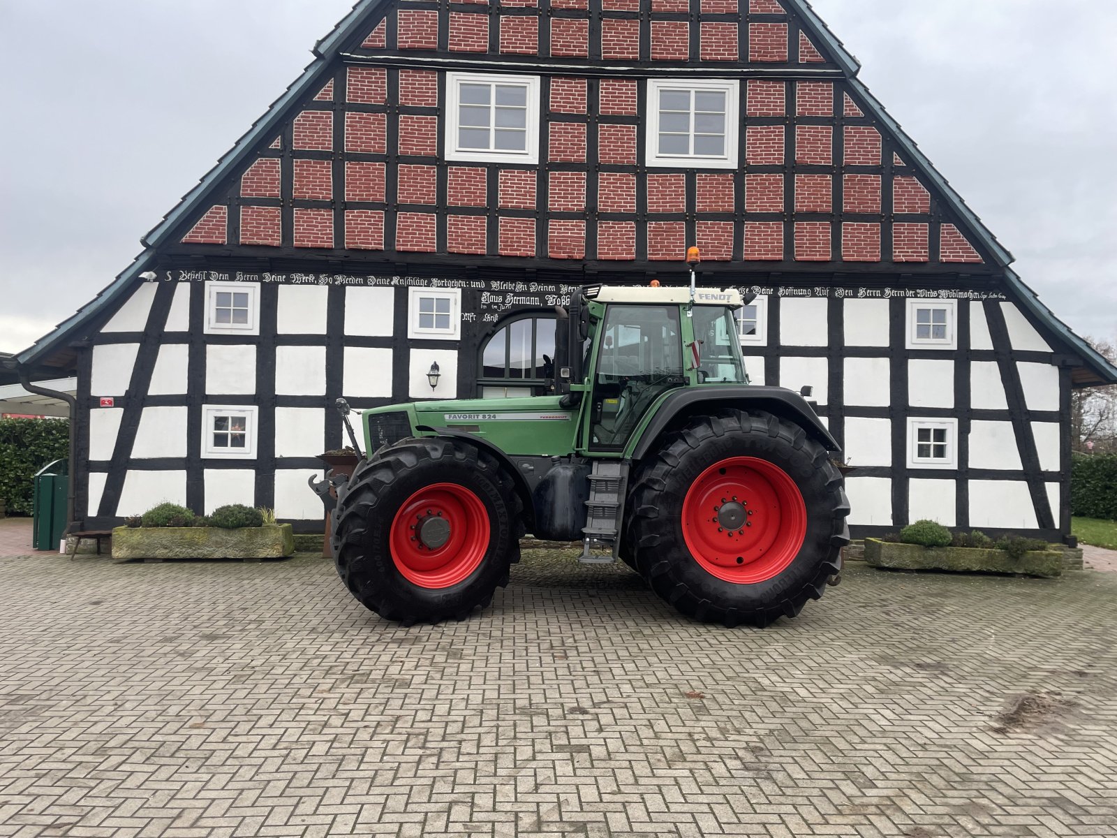 Traktor typu Fendt Favorit 824, Gebrauchtmaschine v Bohmte (Obrázok 2)