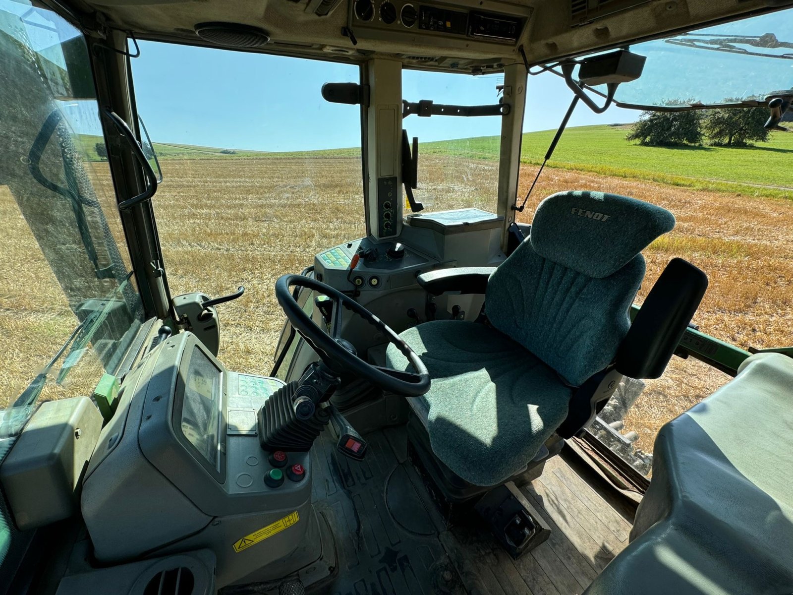 Traktor del tipo Fendt Favorit 824, Gebrauchtmaschine en Mühlhausen-Ehingen (Imagen 4)