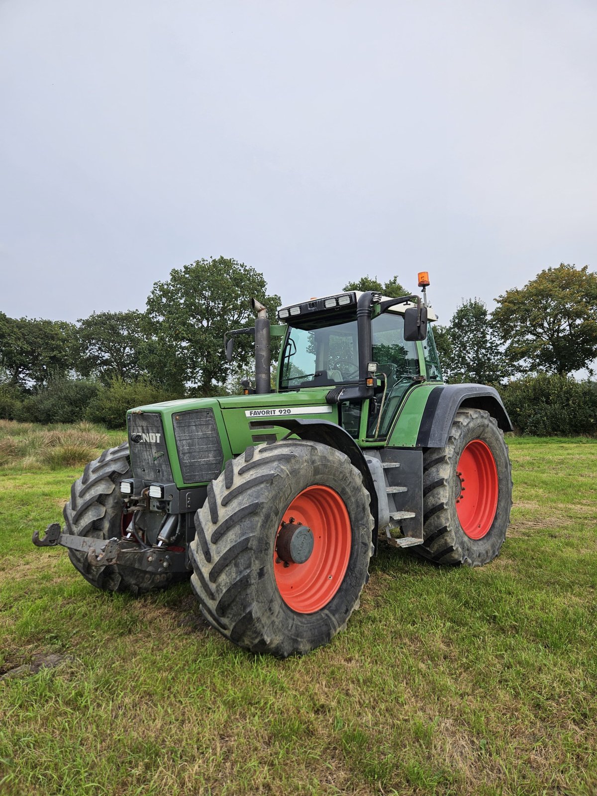 Traktor Türe ait Fendt Favorit 920 Vario, Gebrauchtmaschine içinde Süderhastedt (resim 1)