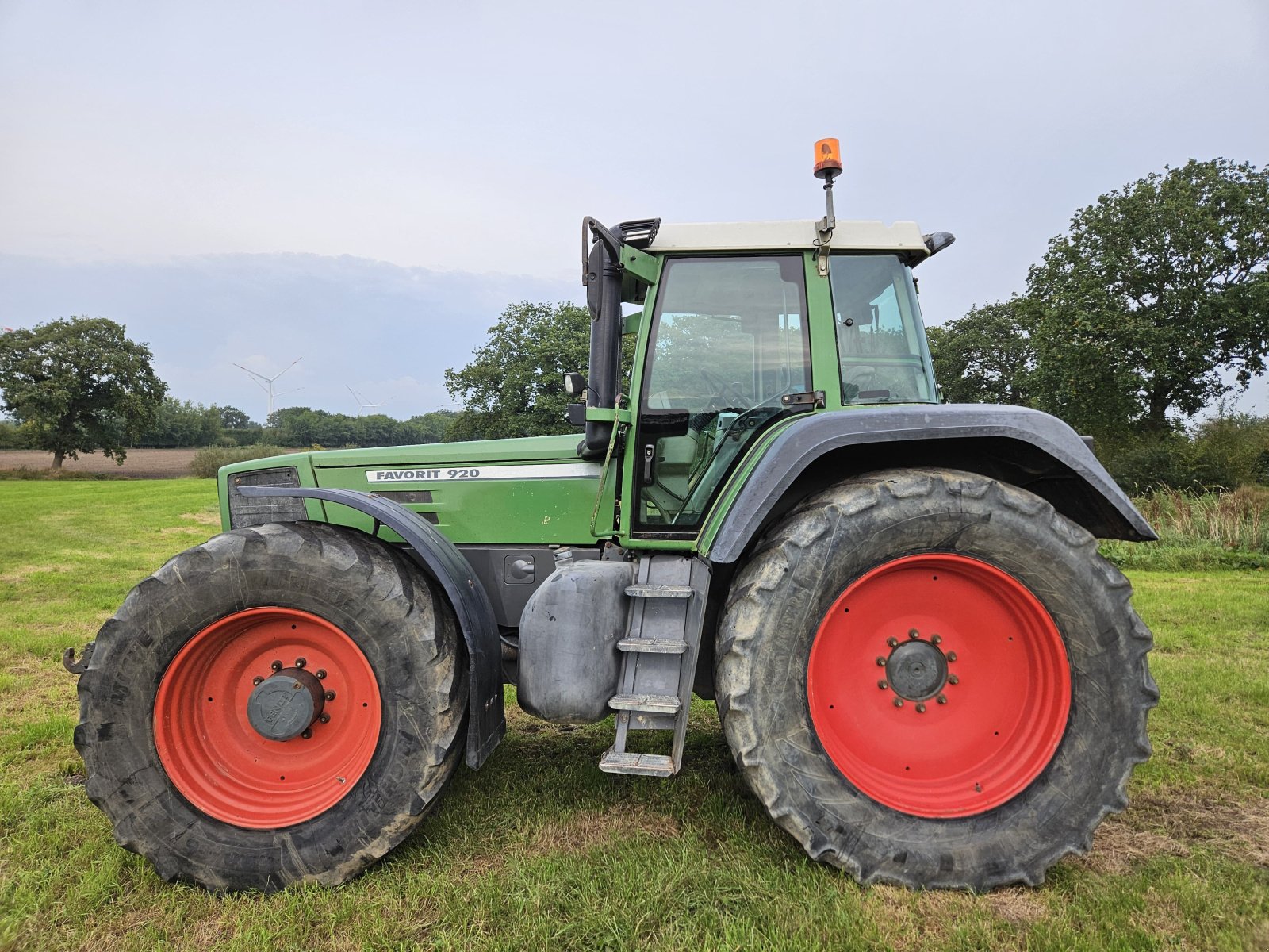 Traktor of the type Fendt Favorit 920 Vario, Gebrauchtmaschine in Süderhastedt (Picture 3)