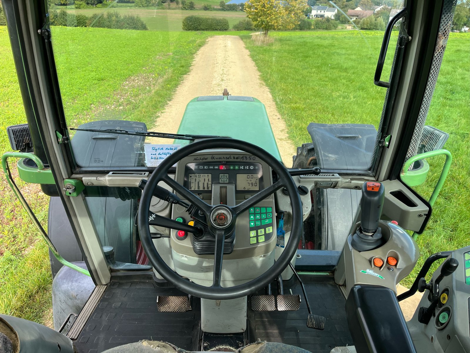 Traktor a típus Fendt Favorit 926 Vario, Gebrauchtmaschine ekkor: Treuchtlingen (Kép 11)