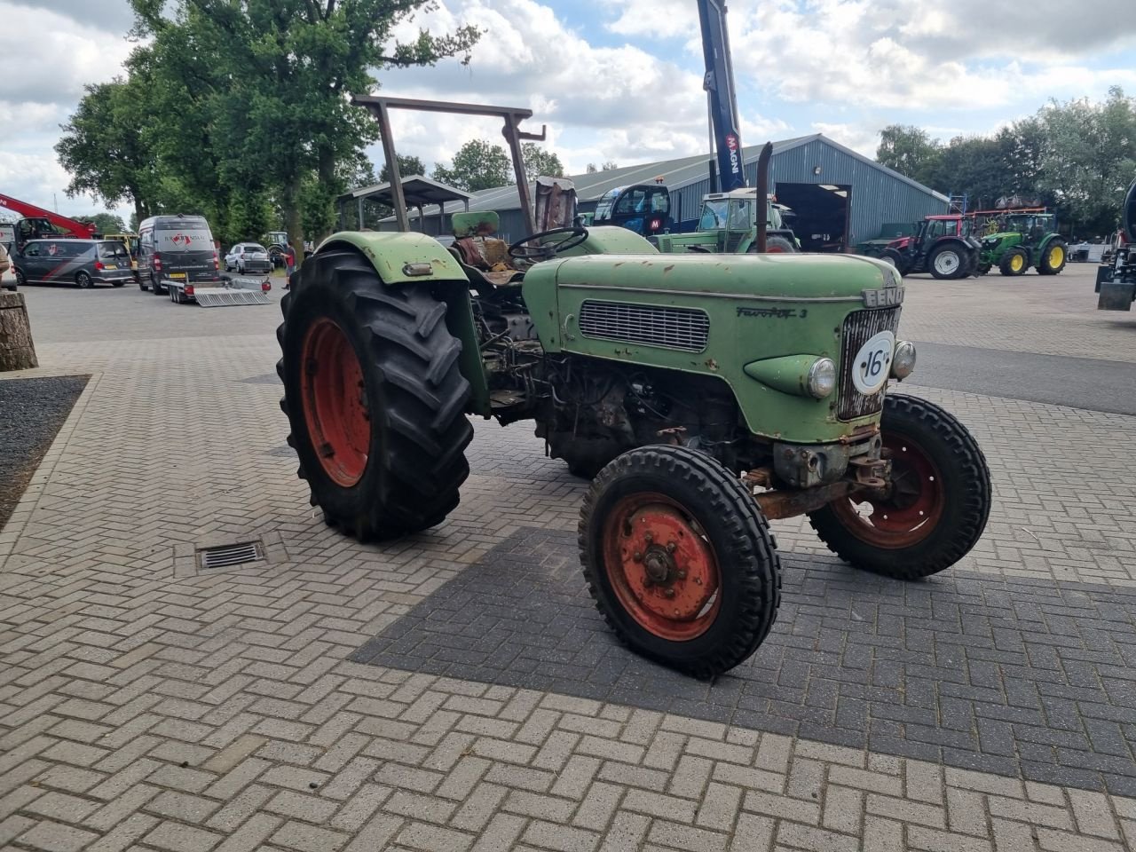 Traktor типа Fendt Favorit, Gebrauchtmaschine в Lunteren (Фотография 4)