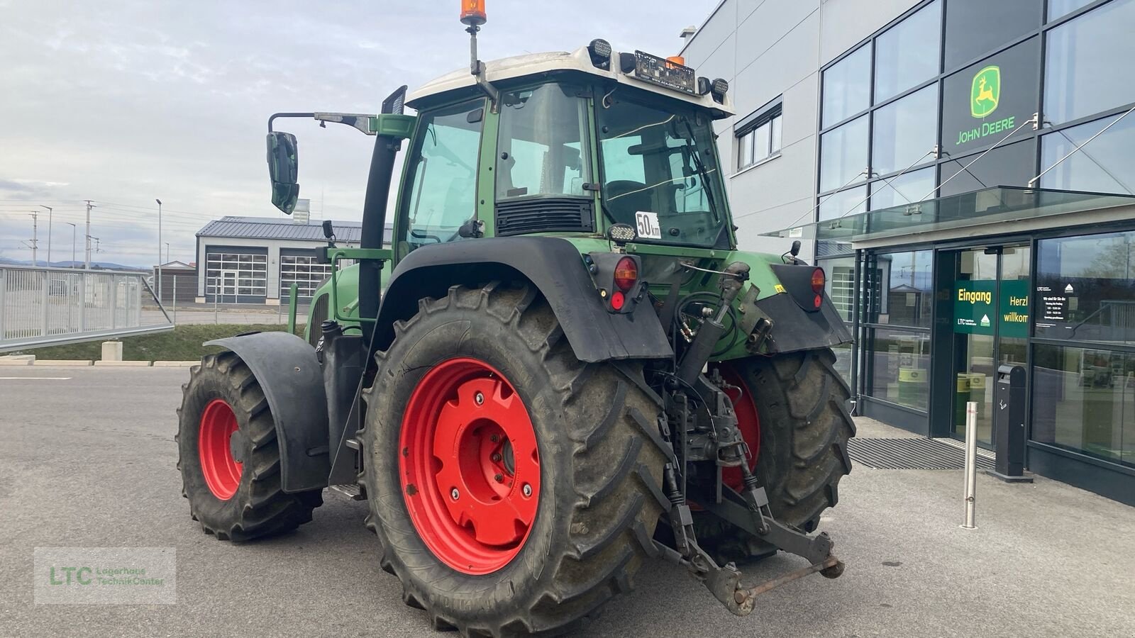 Traktor of the type Fendt Fendt 411 Vario (84 kW), Gebrauchtmaschine in Eggendorf (Picture 4)