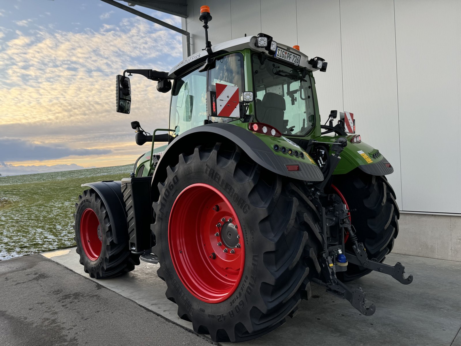 Traktor типа Fendt Fendt 724 Gen6, Gebrauchtmaschine в Pfullendorf (Фотография 2)