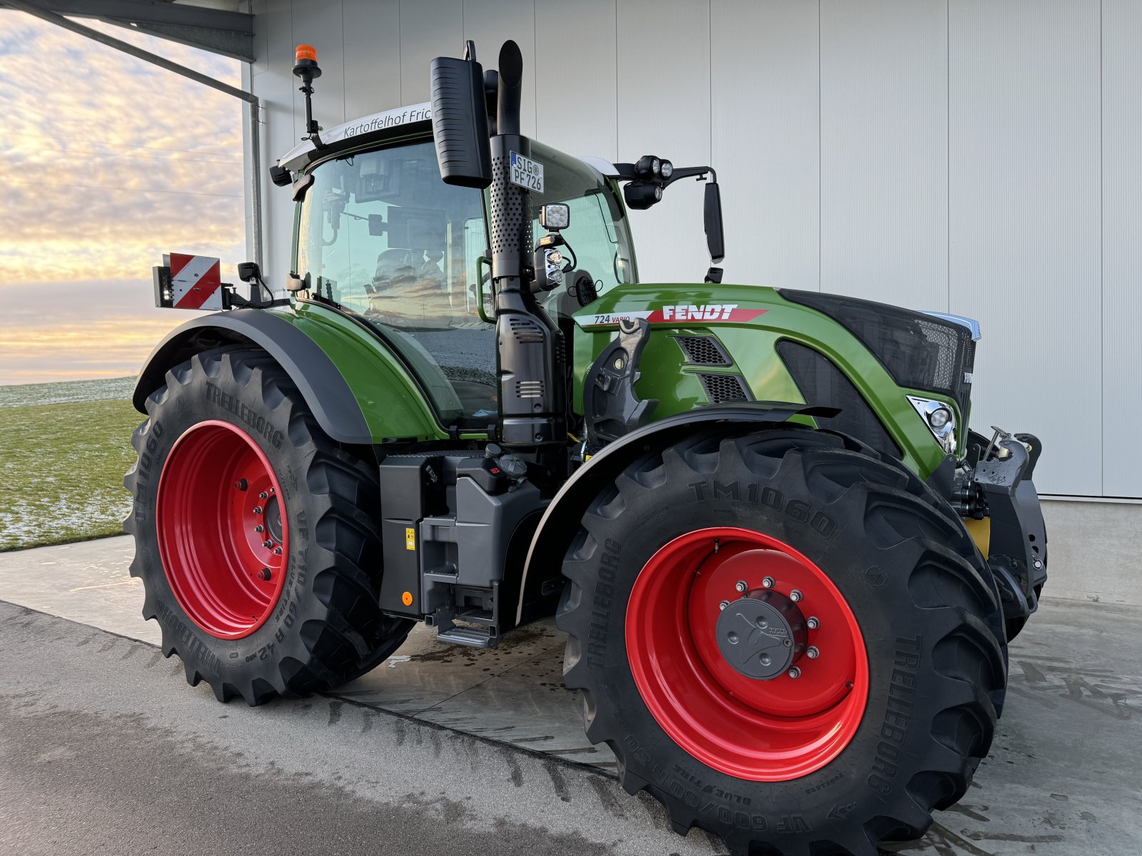 Traktor типа Fendt Fendt 724 Gen6, Gebrauchtmaschine в Pfullendorf (Фотография 5)