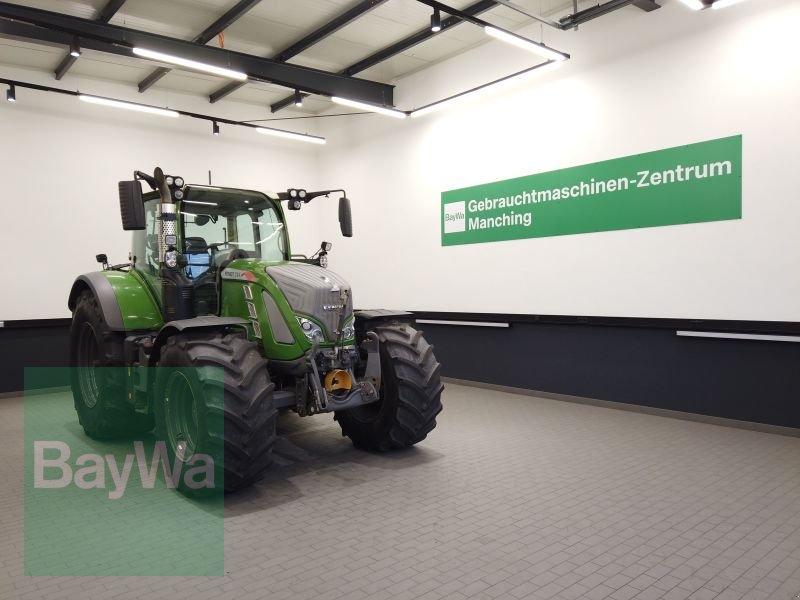 Traktor of the type Fendt FENDT 724 VARIO S4 PROFI PLUS, Gebrauchtmaschine in Manching (Picture 1)