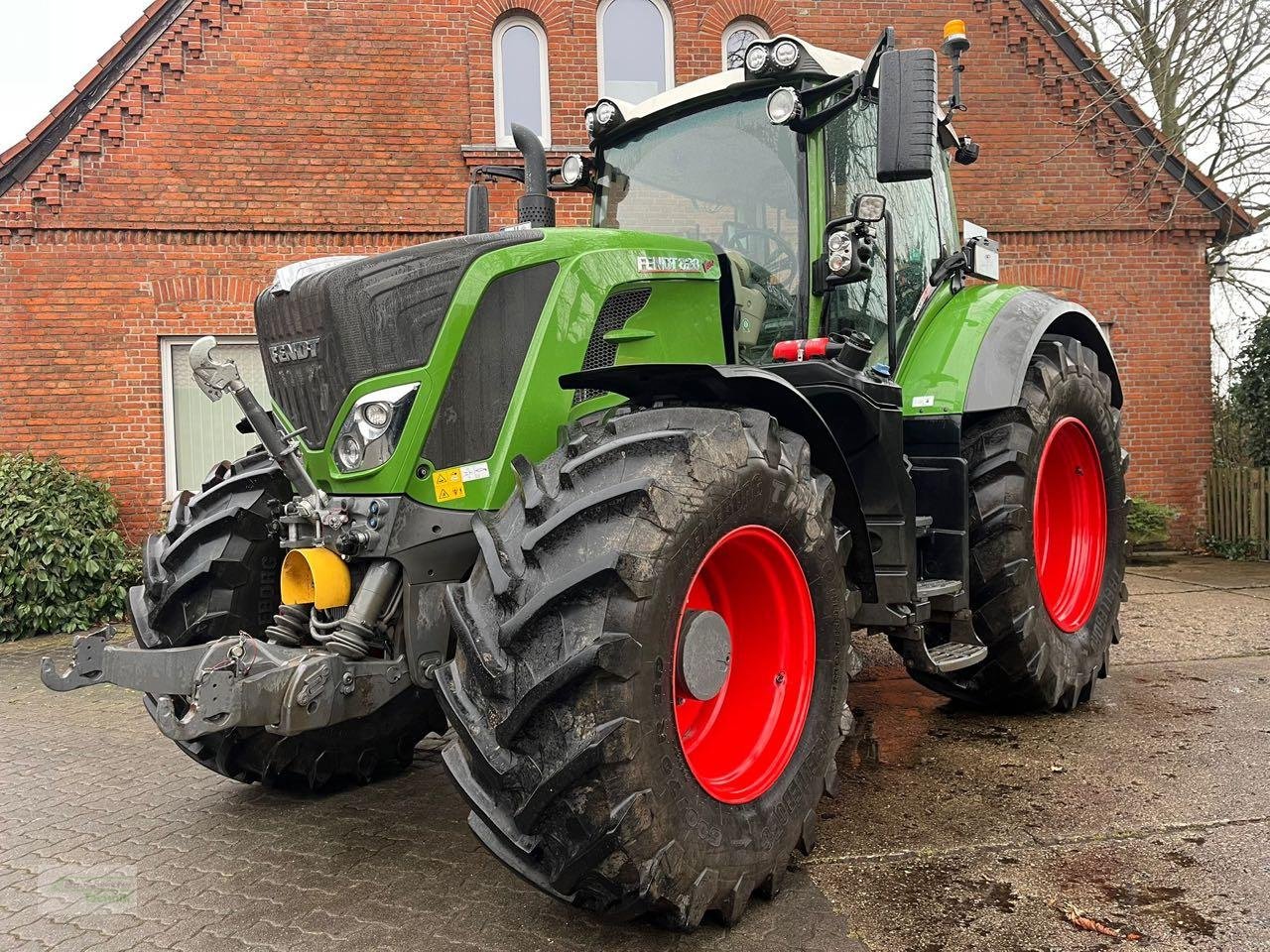 Traktor типа Fendt Fendt 828 Vario S4, Gebrauchtmaschine в Coppenbruegge (Фотография 1)