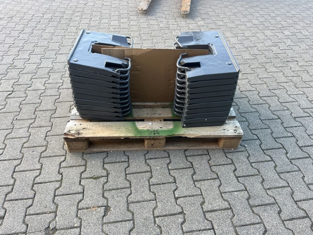 Traktor typu Fendt Frontgewicht / bumper, Gebrauchtmaschine v Hapert (Obrázek 7)