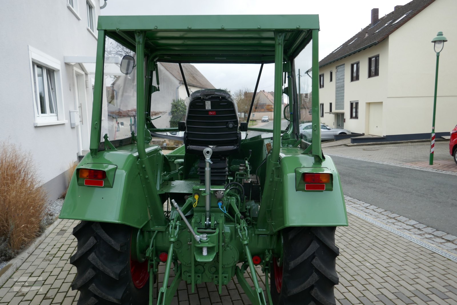 Traktor tip Fendt Geräteträger F250 GTS. Mit Verdeckkabine, Servolenkung und Ladepritsche, Gebrauchtmaschine in Langenzenn (Poză 3)