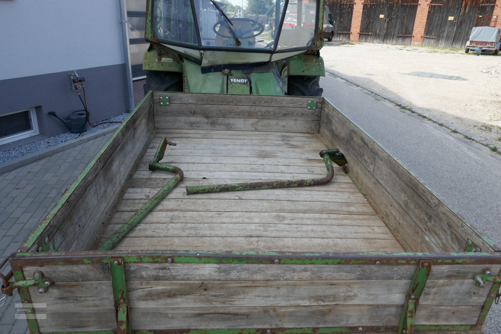 Traktor des Typs Fendt Geräteträger F250GTS mit Servolenkung, Frontlader und Ladepritsche., Gebrauchtmaschine in Langenzenn (Bild 8)