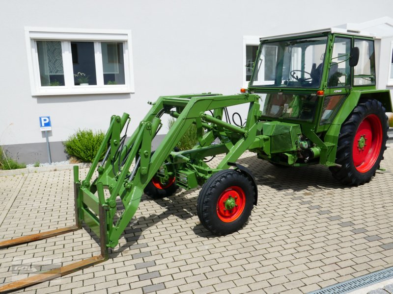 Traktor des Typs Fendt Geräteträger F275 GTS mit Frontlader H.G. Motor überholt. Guter Zustand!, Gebrauchtmaschine in Langenzenn