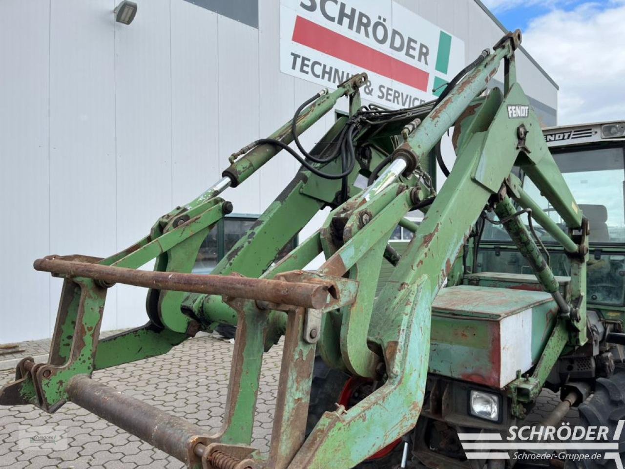 Traktor des Typs Fendt GT 380, Gebrauchtmaschine in Leizen (Bild 2)