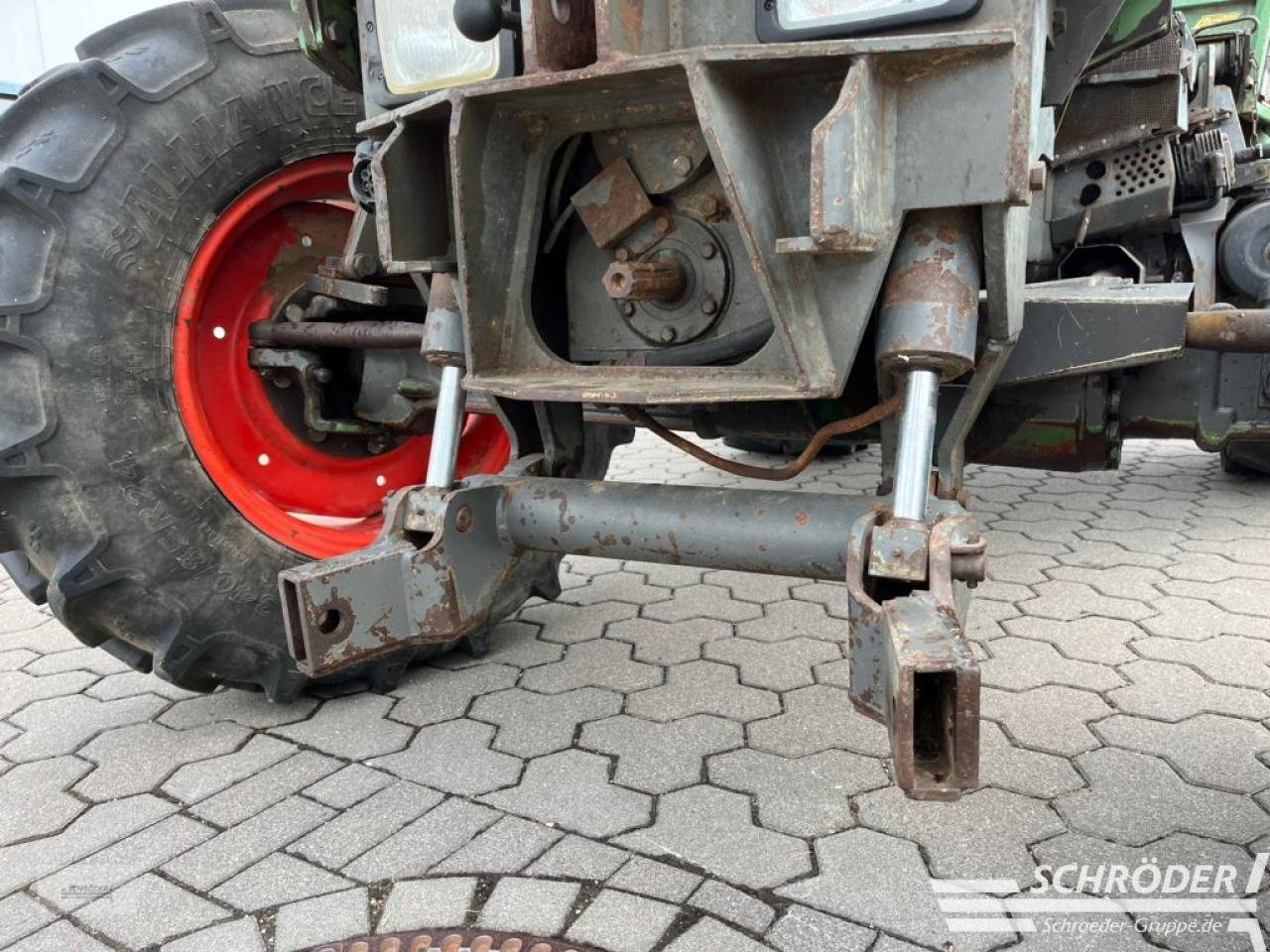 Traktor van het type Fendt GT 380, Gebrauchtmaschine in Leizen (Foto 3)