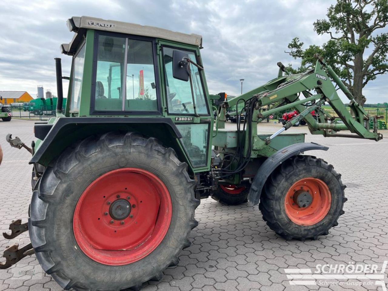 Traktor типа Fendt GT 380, Gebrauchtmaschine в Leizen (Фотография 11)