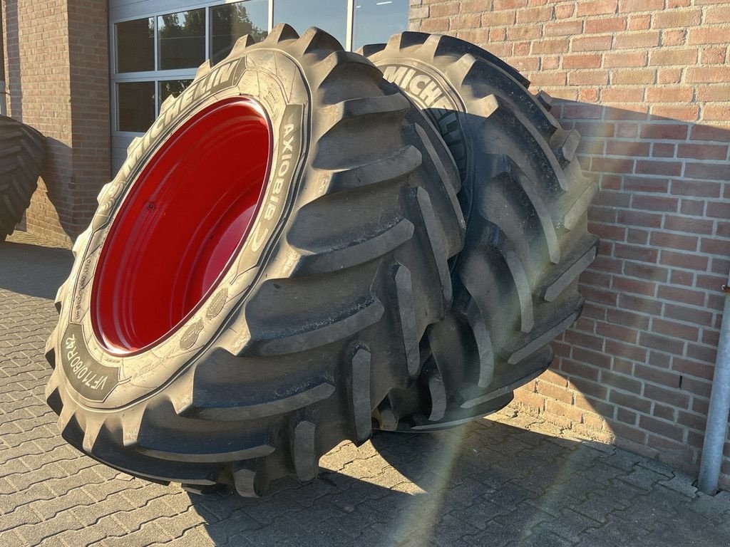 Traktor типа Fendt Michelin VF 710/60R42- VF 600/60R30, Gebrauchtmaschine в Hapert (Фотография 1)