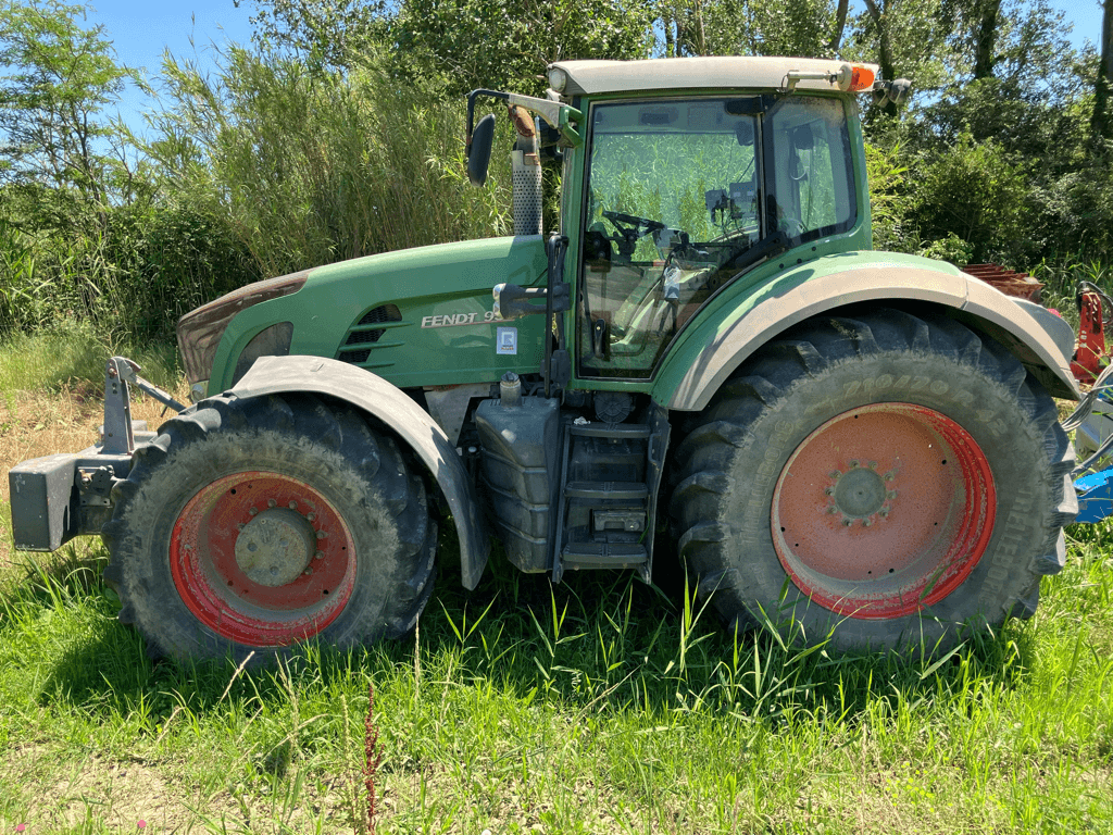 Traktor des Typs Fendt TRACTEUR FENDT 930, Gebrauchtmaschine in SAINT ANDIOL (Bild 1)