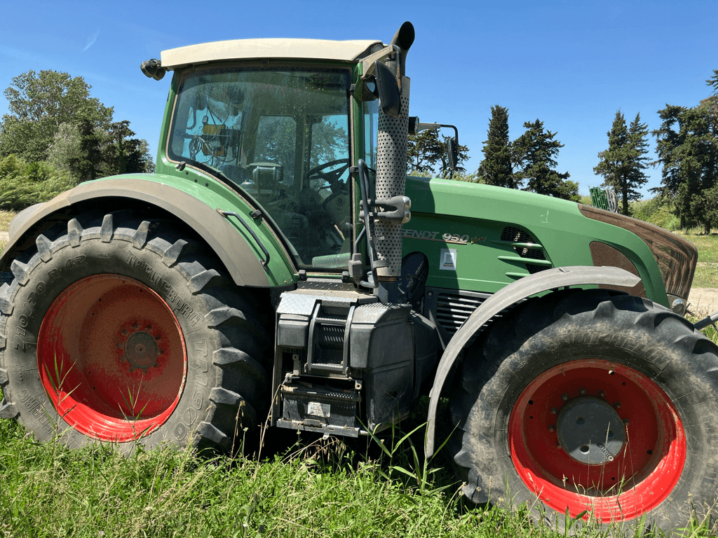 Traktor des Typs Fendt TRACTEUR FENDT 930, Gebrauchtmaschine in SAINT ANDIOL (Bild 2)