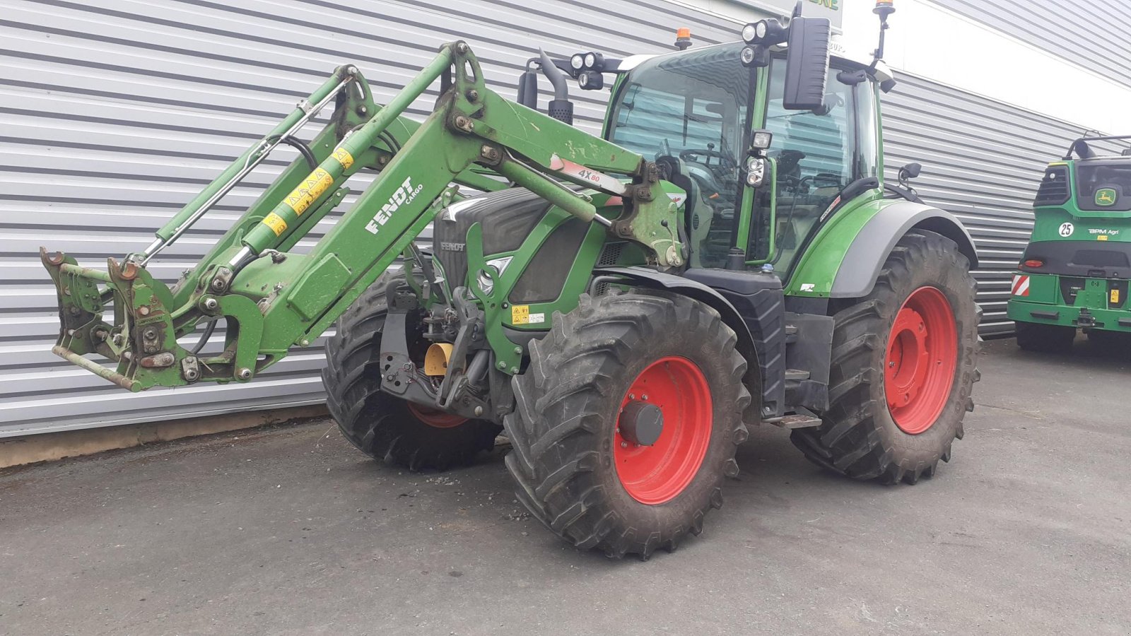 Traktor typu Fendt TRACTEUR OCC, Gebrauchtmaschine v Les Touches (Obrázok 1)