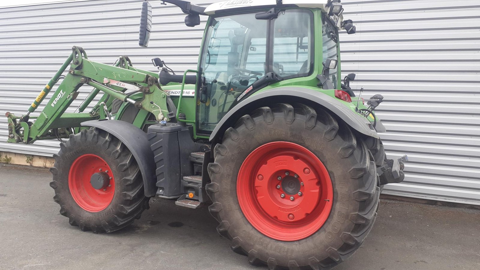 Traktor del tipo Fendt TRACTEUR OCC, Gebrauchtmaschine en Les Touches (Imagen 4)