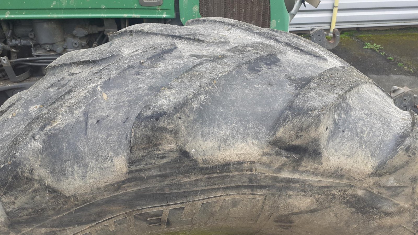 Traktor van het type Fendt TRACTEUR OCC, Gebrauchtmaschine in Les Touches (Foto 8)