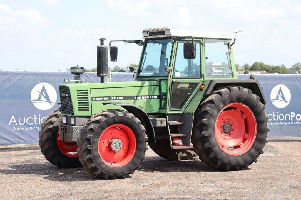 Traktor des Typs Fendt Turbomatik Farmer 311LSA, Gebrauchtmaschine in Antwerpen (Bild 8)