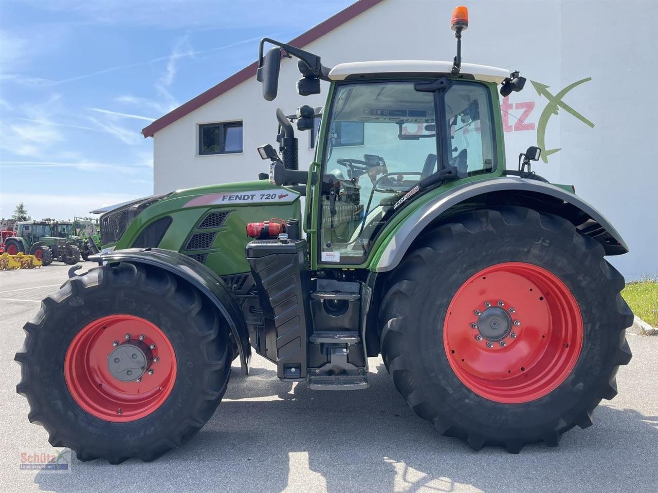 Traktor des Typs Fendt Vario 720 Profi Plus S4, Gebrauchtmaschine in Schierling (Bild 2)