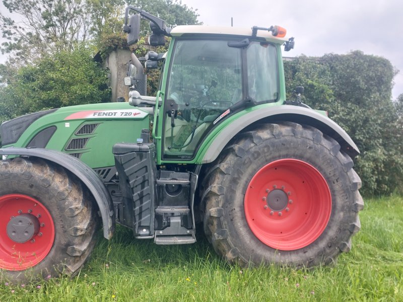 Traktor of the type Fendt Vario 720 S4 Profi Plus, Gebrauchtmaschine in Dinkelscherben (Picture 1)