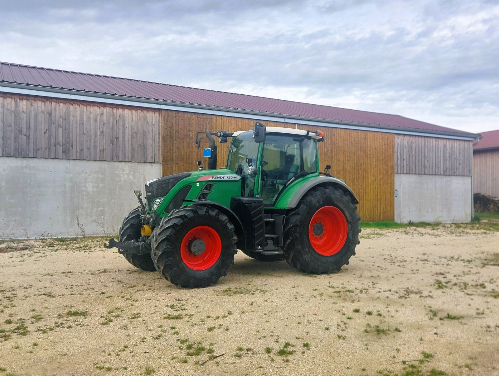 Traktor van het type Fendt Vario 720 S4 Profi Plus, Gebrauchtmaschine in Dinkelscherben (Foto 11)