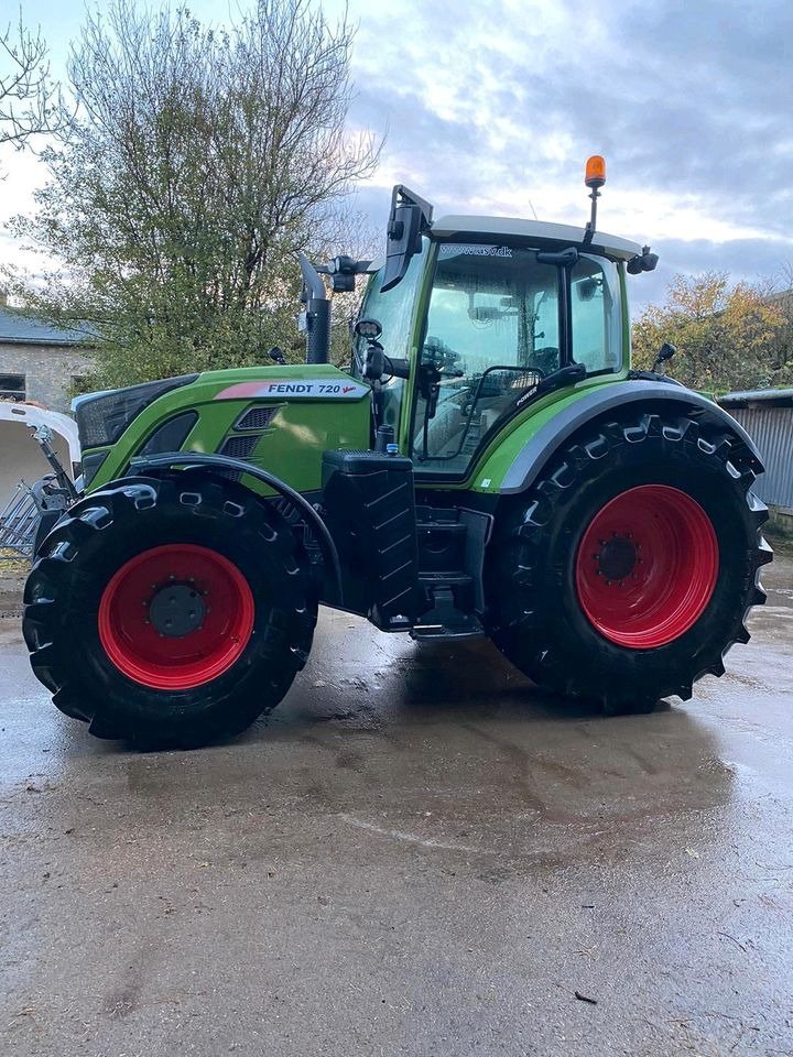 Traktor typu Fendt Vario 720 S4, Gebrauchtmaschine v Lohe-Rickelshof (Obrázek 1)