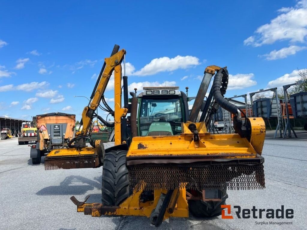 Traktor типа Fendt Vario Fendt 718 vario med FM front og sideklipper / tractor with grasscutter, Gebrauchtmaschine в Rødovre (Фотография 2)