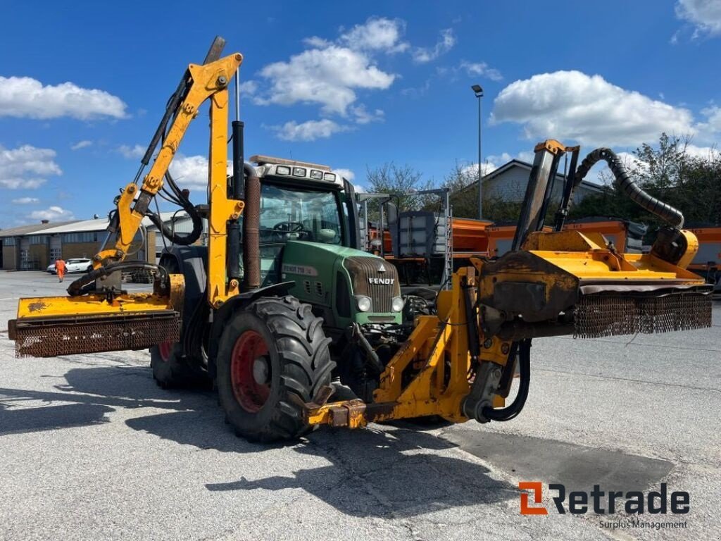 Traktor типа Fendt Vario Fendt 718 vario med FM front og sideklipper / tractor with grasscutter, Gebrauchtmaschine в Rødovre (Фотография 3)