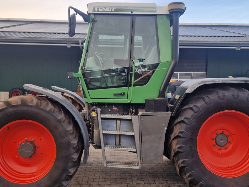 Traktor des Typs Fendt Xylon 524, Gebrauchtmaschine in hoogstede (Bild 1)