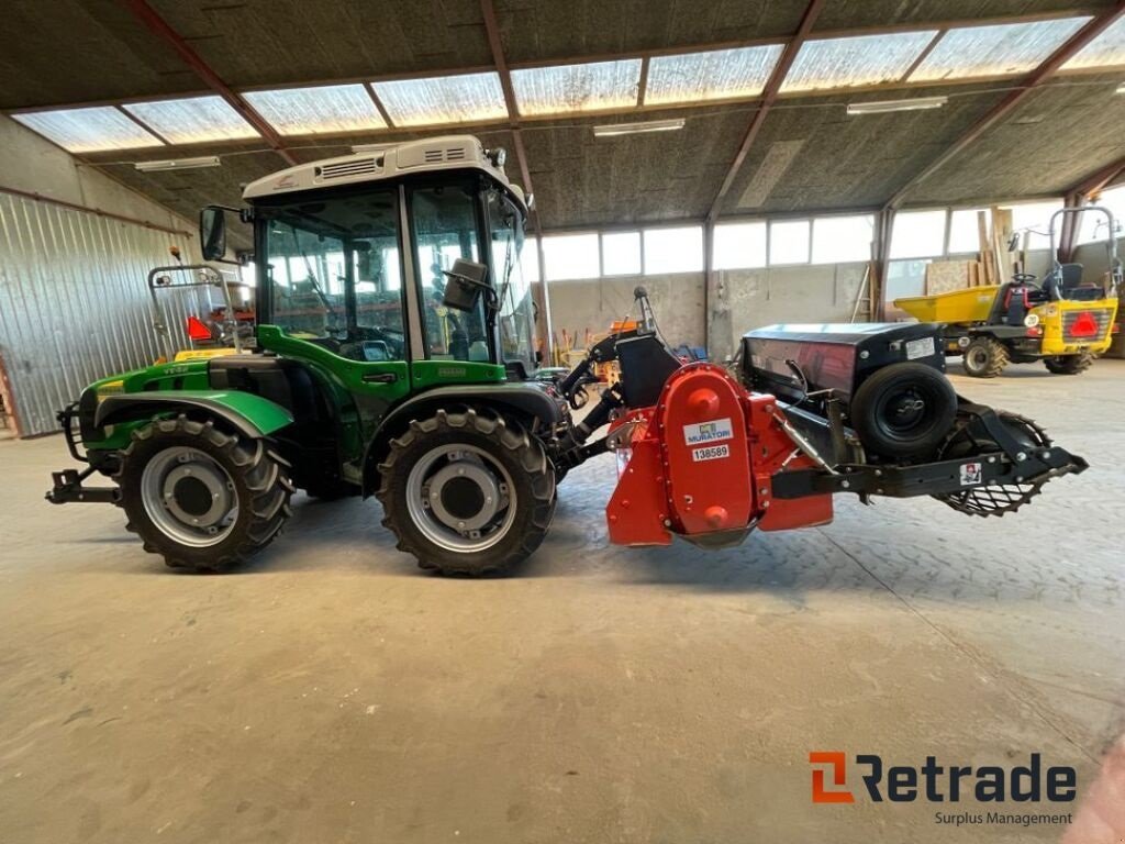 Traktor of the type Ferrari Vega 75 traktor med sten-nedlægger, såmaskine og kost, Gebrauchtmaschine in Rødovre (Picture 2)