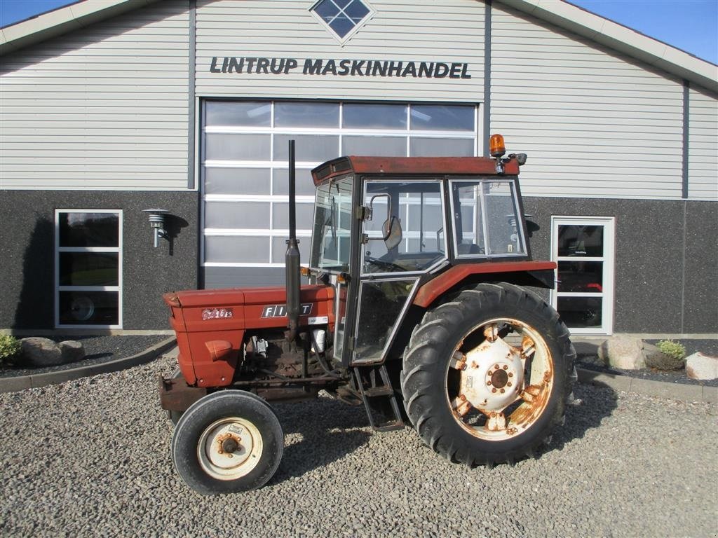 Traktor of the type Fiat 640 s Med Sekura S74 hus, Gebrauchtmaschine in Lintrup (Picture 1)