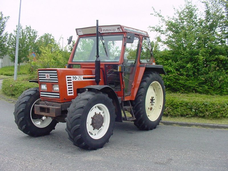 Traktor tipa Fiat 70-88 DT, Gebrauchtmaschine u Wieringerwerf