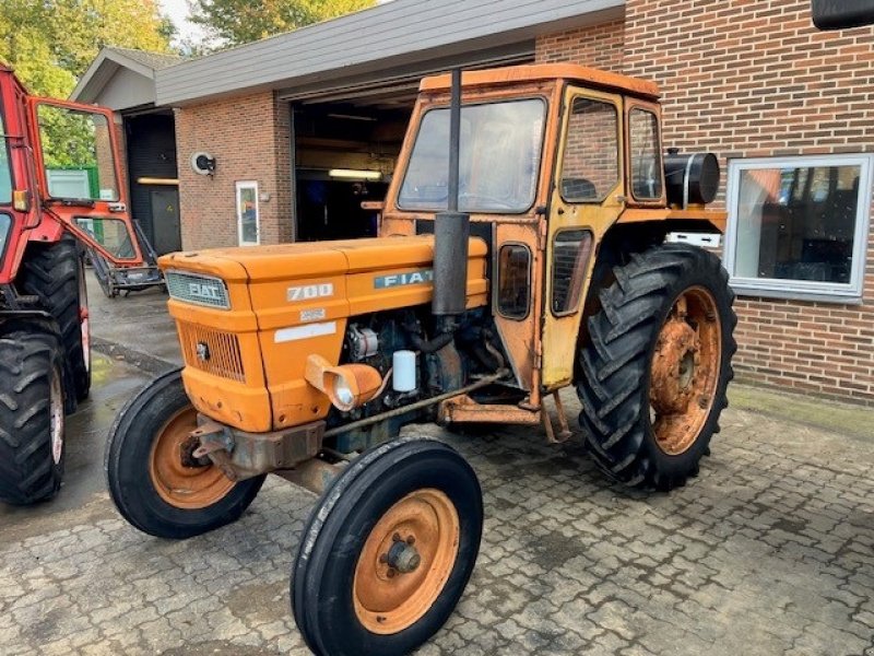 Traktor Türe ait Fiat 700, Gebrauchtmaschine içinde Børkop (resim 1)