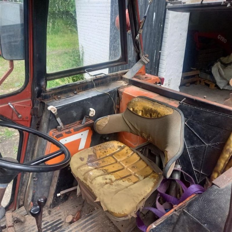 Traktor van het type Fiat 780 Med frontlæsser og materialeskovl., Gebrauchtmaschine in Faaborg (Foto 3)