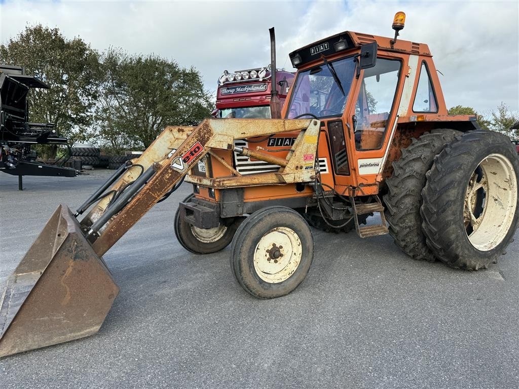 Traktor Türe ait Fiat 780 MED FULDHYDRAULISK FRONTLÆSSER OG TVILLINGEHJUL!, Gebrauchtmaschine içinde Nørager (resim 2)